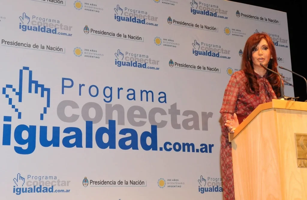 3️⃣ La evolución del programa Conectar Igualdad: de Cristina a los gobiernos posteriores